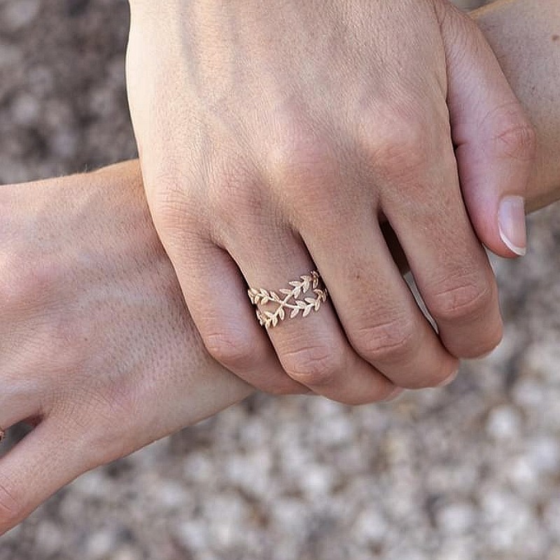 Preorder Laurel Wreath Ring, Leaves Wedding Band, Unique White Gold Leaf  Wedding, Nature Inspired Unique Leaves Wedding Band, Rose Leaves - Etsy |  Leaf wedding band, Leaf wedding rings, Wedding bands